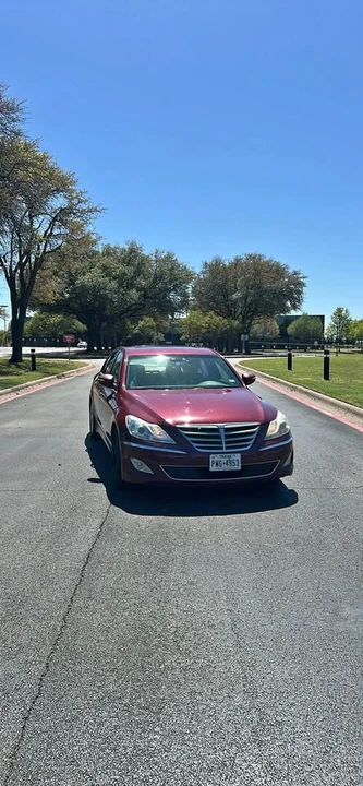 2012 Hyundai Genesis - Image 2 of 12