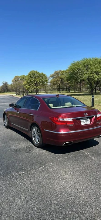 2012 Hyundai Genesis - Image 6 of 12