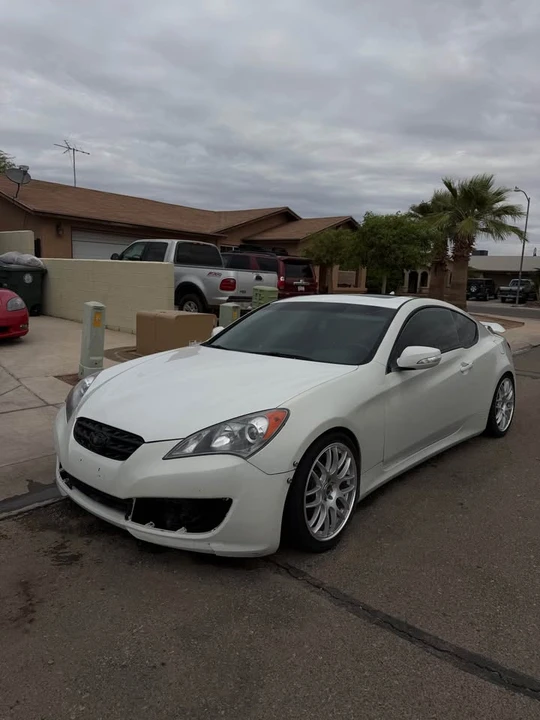2012 Hyundai Genesis Coupe - Image 2 of 8