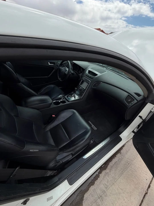 2012 Hyundai Genesis Coupe - Image 7 of 8