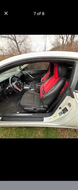 2012 Hyundai Genesis Coupe - Image 4 of 7