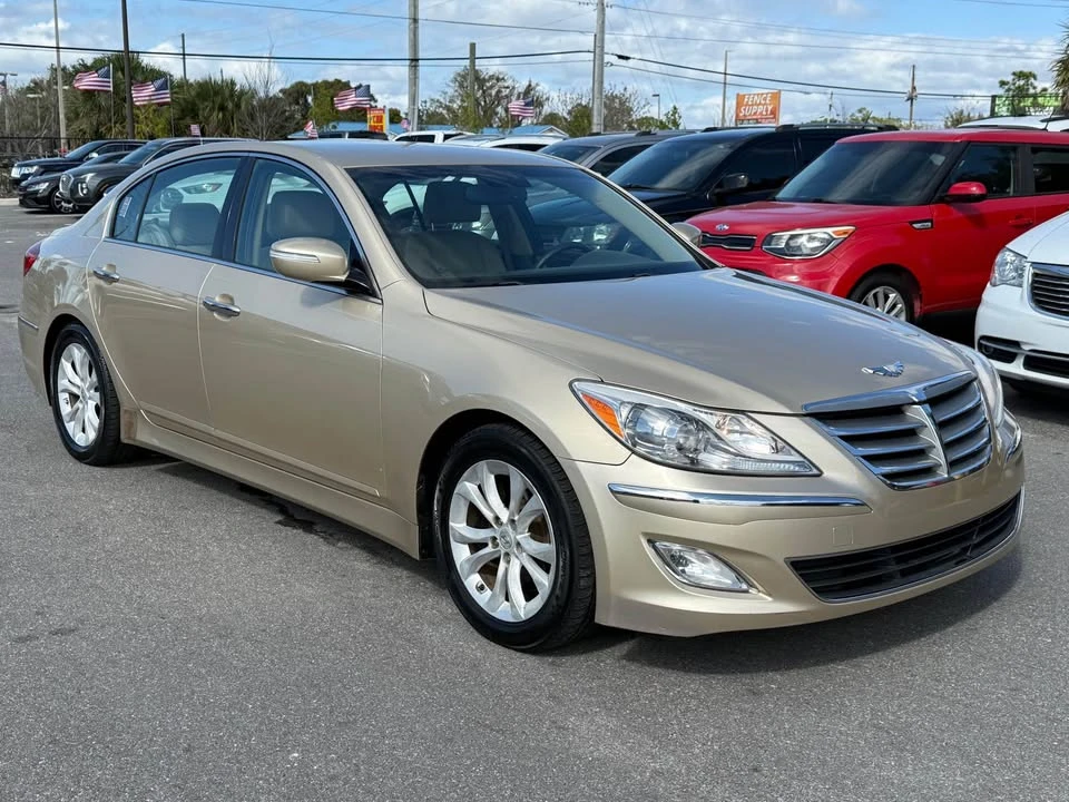 2012 Hyundai Genesis - Image 8 of 17