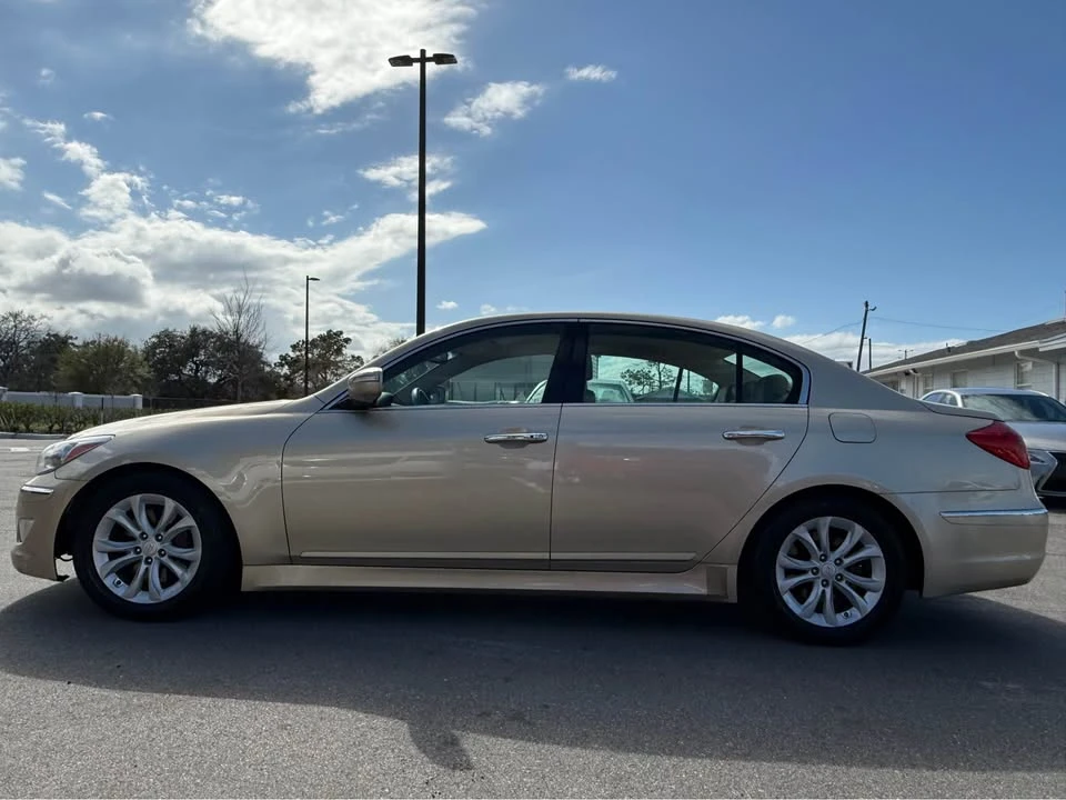 2012 Hyundai Genesis - Image 3 of 17