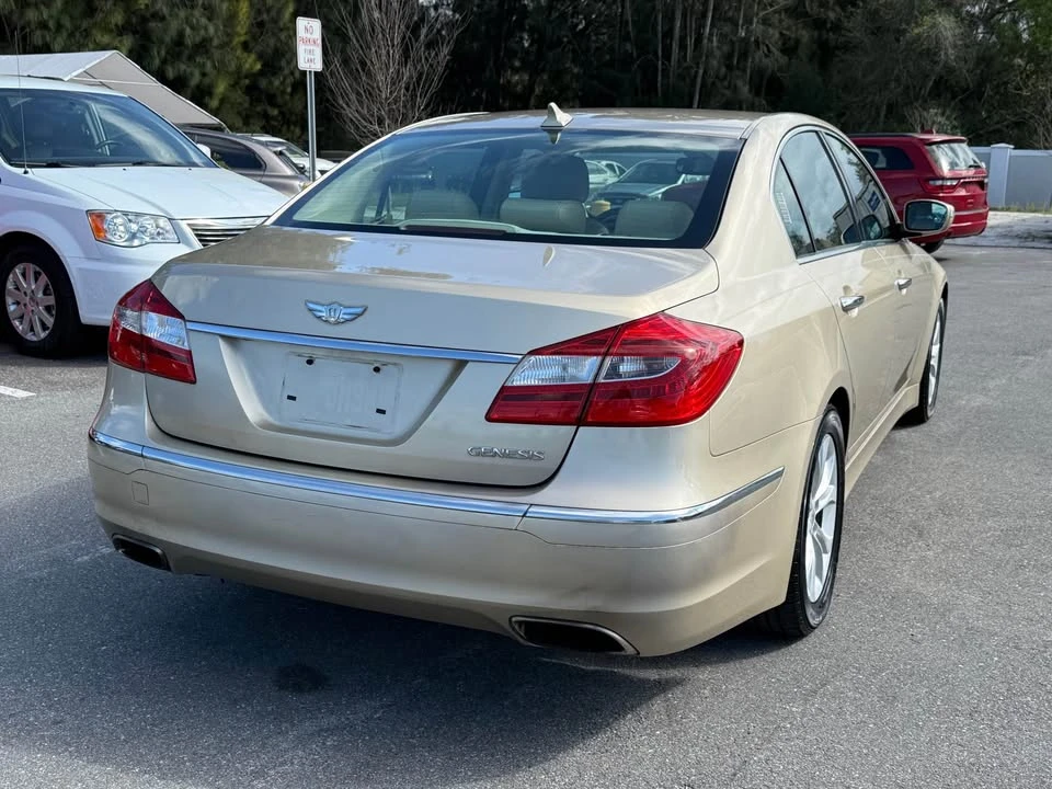 2012 Hyundai Genesis - Image 6 of 17