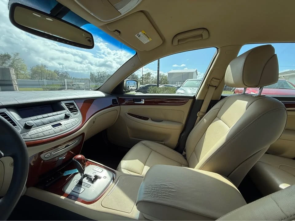 2012 Hyundai Genesis - Image 14 of 17
