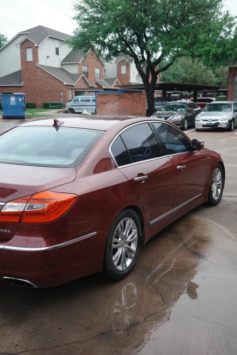2012 Hyundai Genesis - Image 5 of 15
