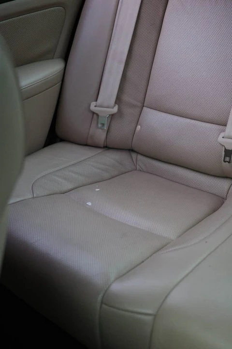2012 Hyundai Genesis - Image 9 of 15