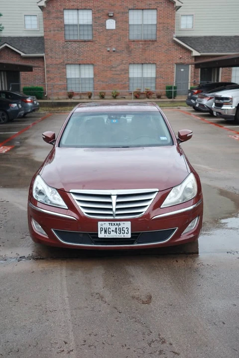 2012 Hyundai Genesis - Image 2 of 15
