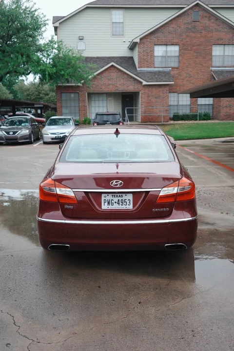 2012 Hyundai Genesis - Image 4 of 15