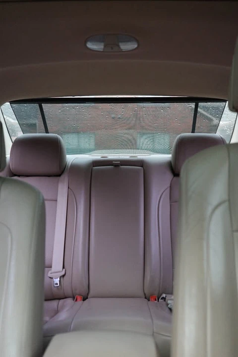 2012 Hyundai Genesis - Image 12 of 15