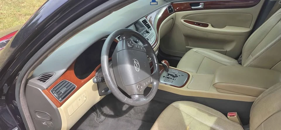 2012 Hyundai Genesis - Image 9 of 9