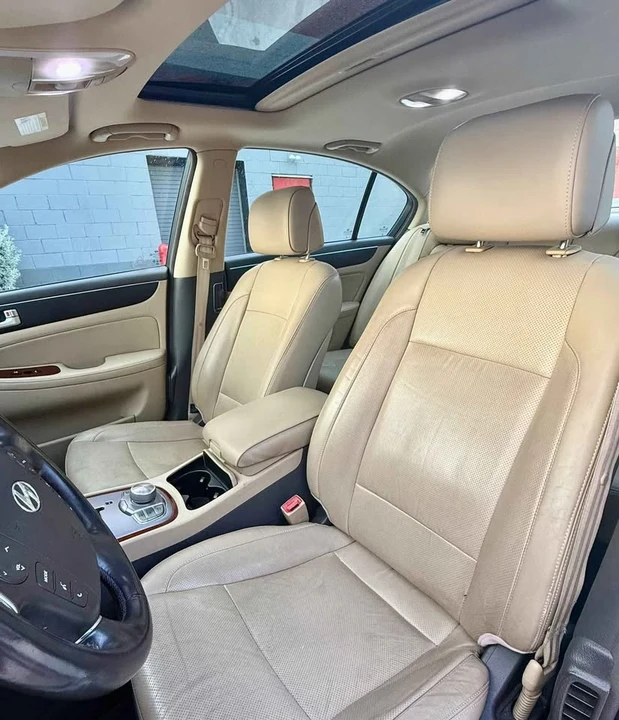 2012 Hyundai Genesis - Image 14 of 17