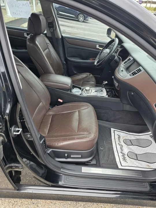 2012 Hyundai Genesis - Image 3 of 4