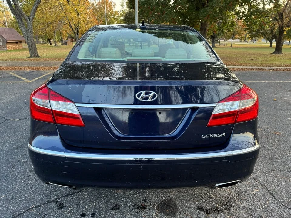 2012 Hyundai Genesis - Image 4 of 16