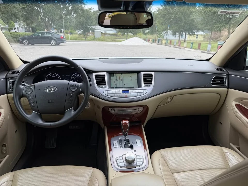 2012 Hyundai Genesis - Image 11 of 18