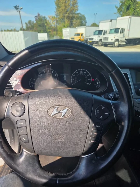 2012 Hyundai Genesis - Image 4 of 9
