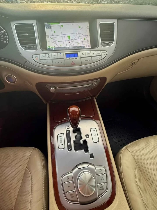 2012 Hyundai Genesis - Image 17 of 17