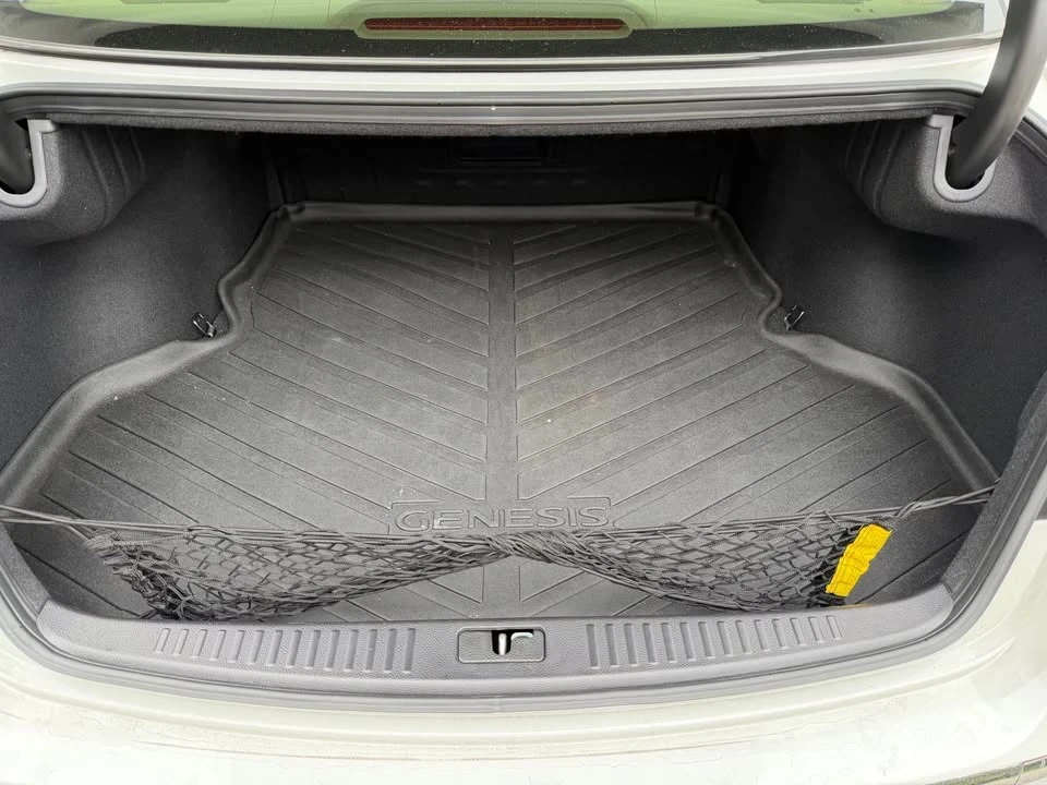 2012 Hyundai Genesis - Image 18 of 18