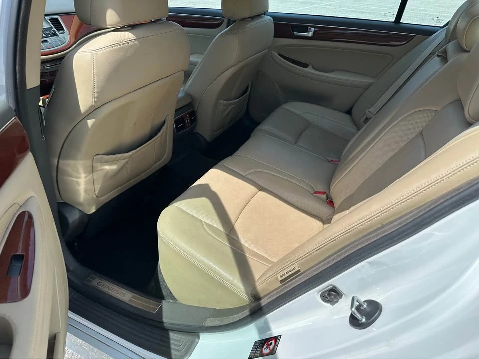 2012 Hyundai Genesis - Image 16 of 16