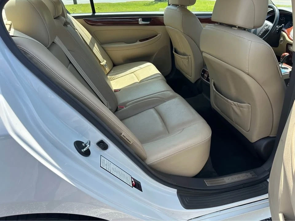 2012 Hyundai Genesis - Image 15 of 16