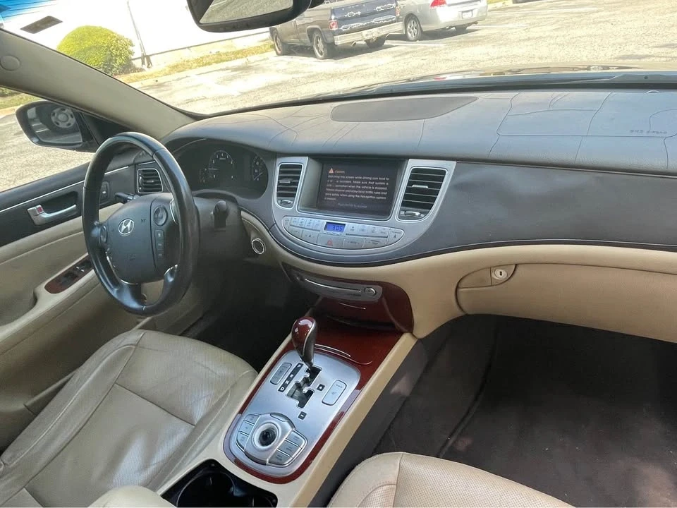 2012 Hyundai Genesis - Image 7 of 11
