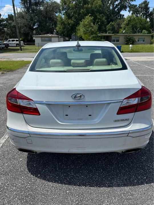 2012 Hyundai Genesis - Image 8 of 16