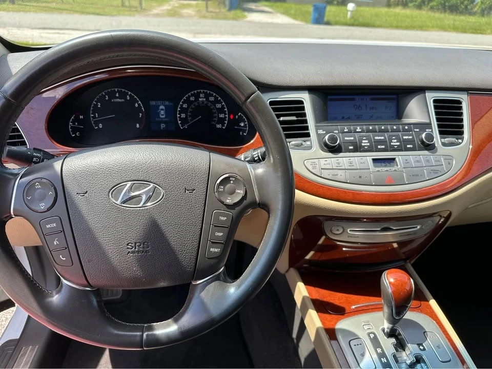 2012 Hyundai Genesis - Image 12 of 16