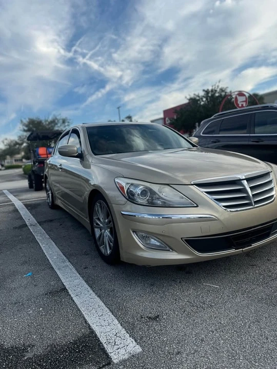 2012 Hyundai Genesis - Image 2 of 3