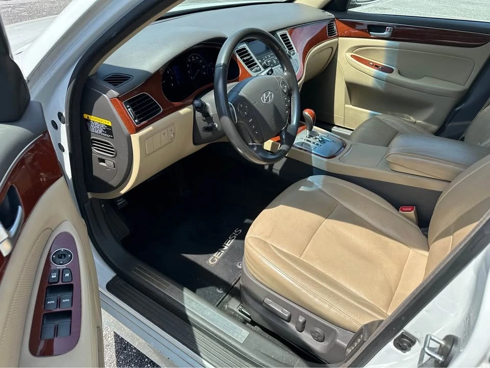 2012 Hyundai Genesis - Image 11 of 16