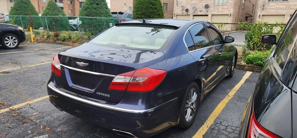 2012 Hyundai Genesis - Image 8 of 9