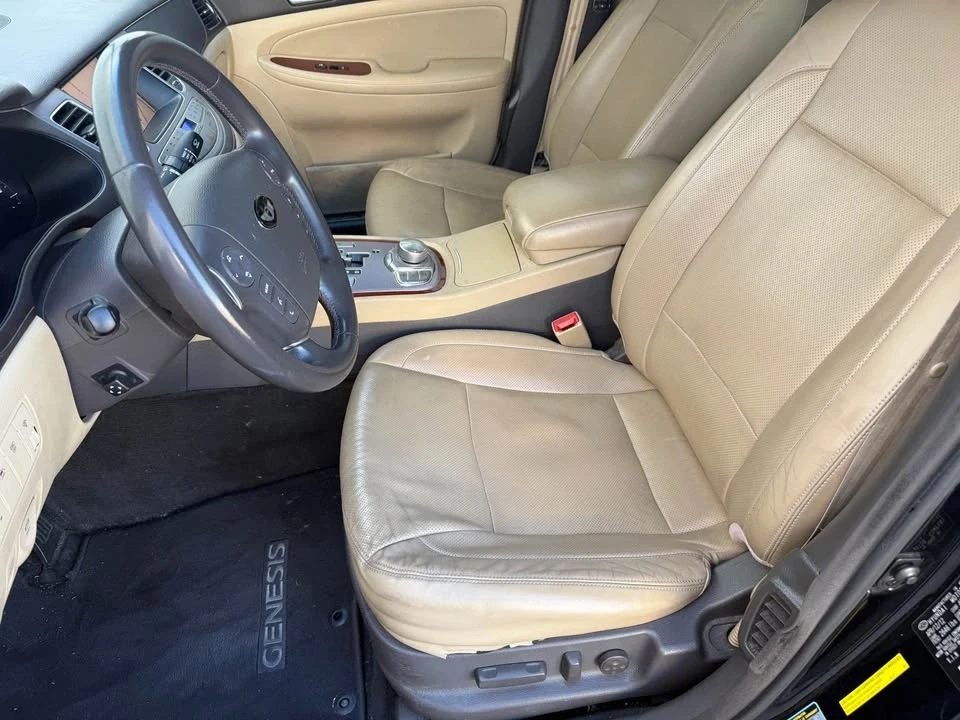 2012 Hyundai Genesis - Image 12 of 20