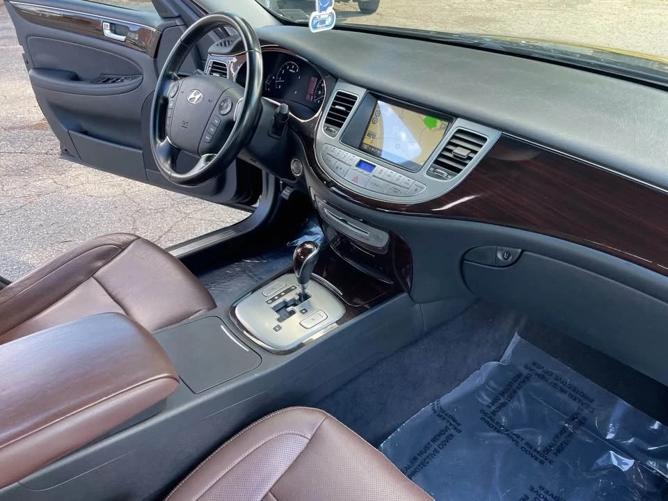 2012 Hyundai Genesis - Image 8 of 13