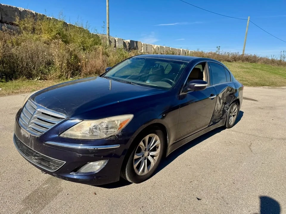 2012 Hyundai Genesis - Image 2 of 13