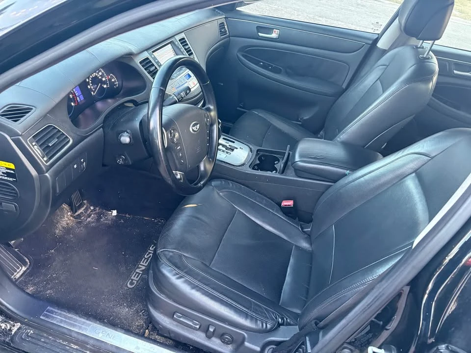 2012 Hyundai Genesis - Image 4 of 5