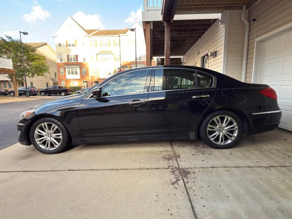 2012 Hyundai Genesis - Image 4 of 11