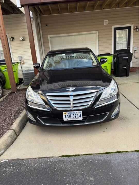 2012 Hyundai Genesis - Image 2 of 11