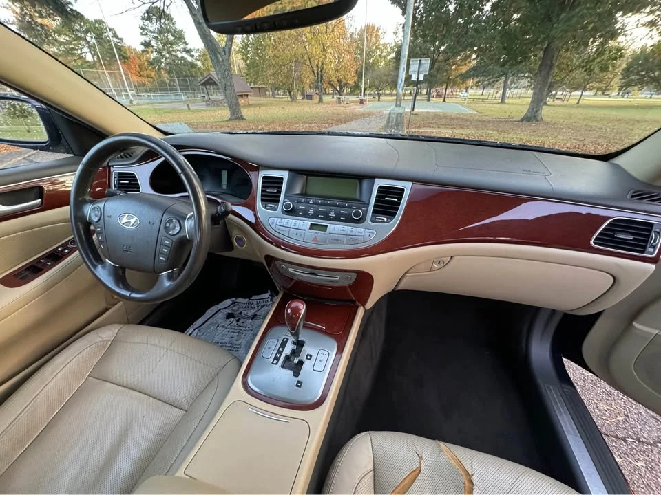 2012 Hyundai Genesis - Image 15 of 16