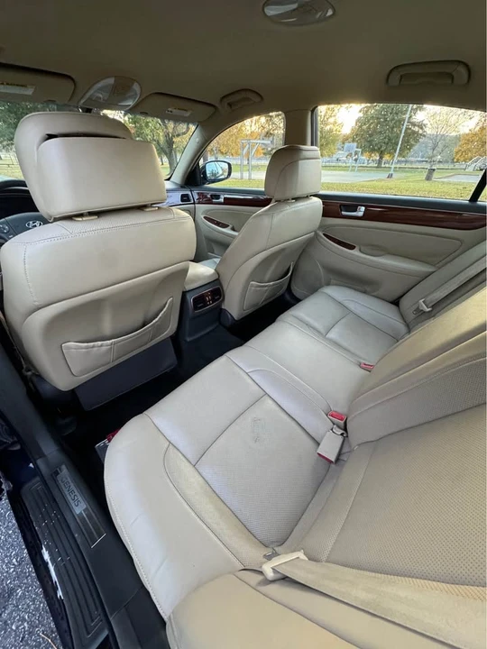 2012 Hyundai Genesis - Image 12 of 16
