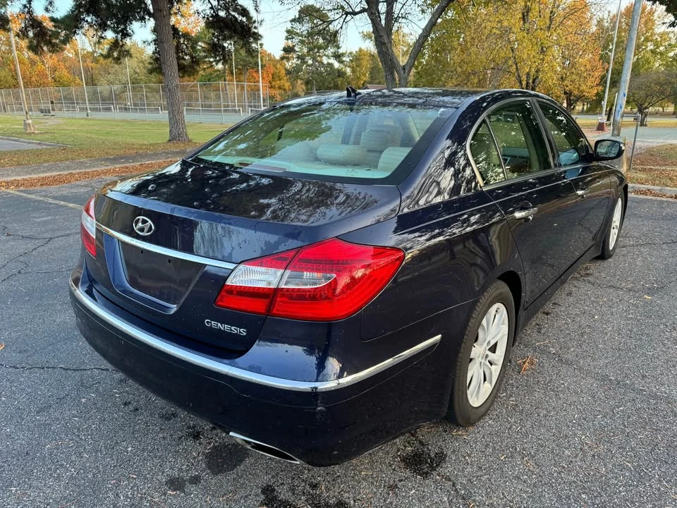 2012 Hyundai Genesis - Image 5 of 16