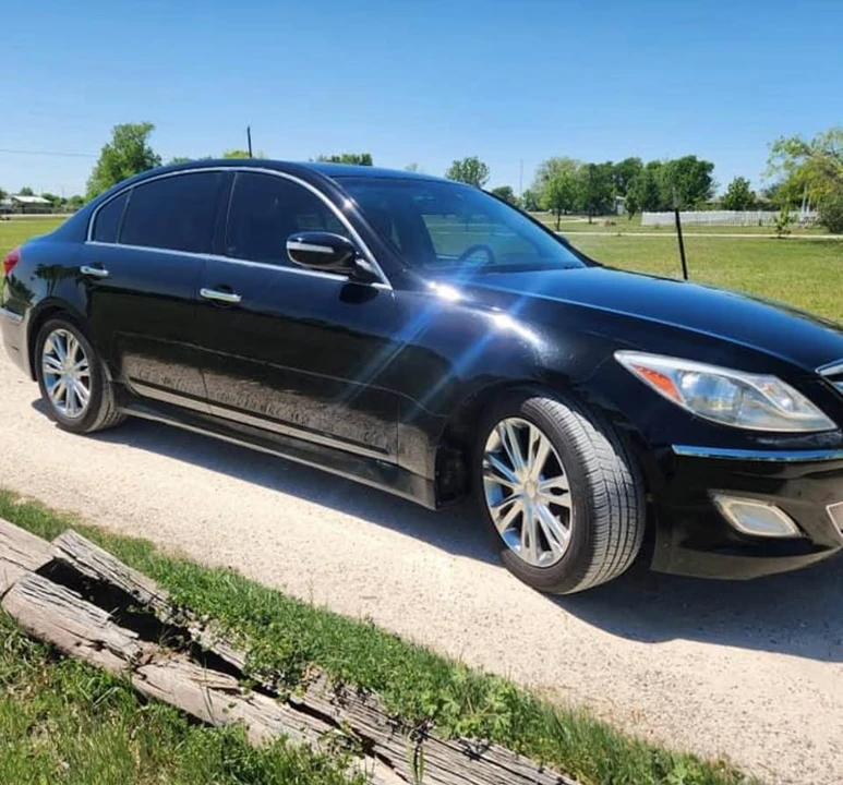 2012 Hyundai Genesis - Image 4 of 4