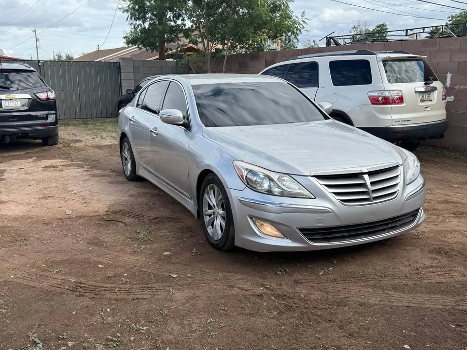 2012 Hyundai Genesis - Image 2 of 10