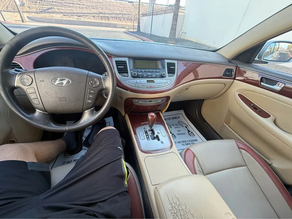 2012 Hyundai Genesis - Image 9 of 10