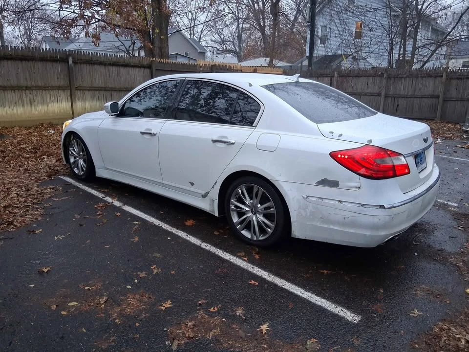 2012 Hyundai Genesis - Image 2 of 12