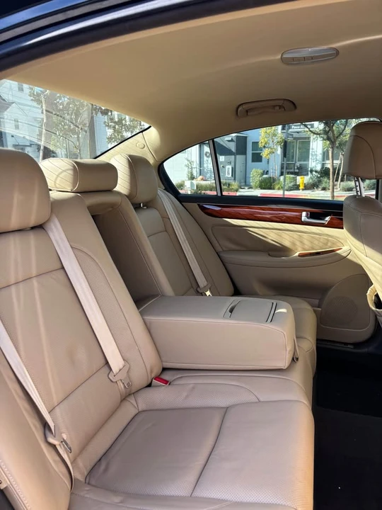 2012 Hyundai Genesis - Image 16 of 20