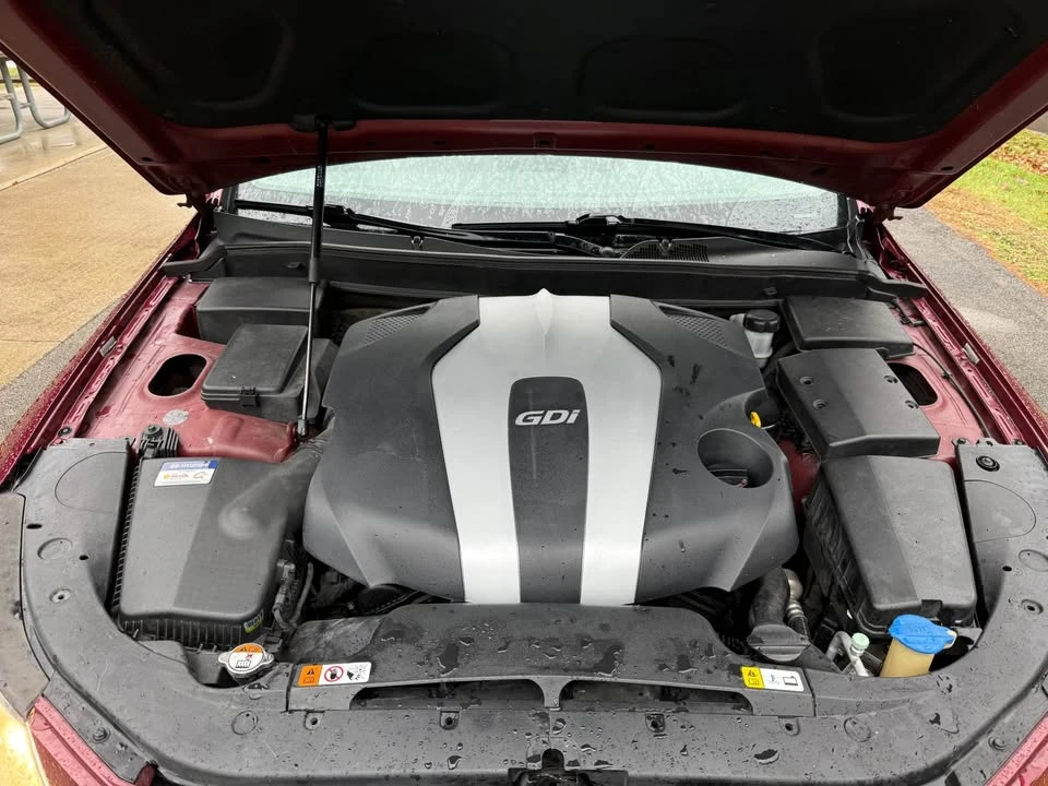 2012 Hyundai Genesis - Image 5 of 8