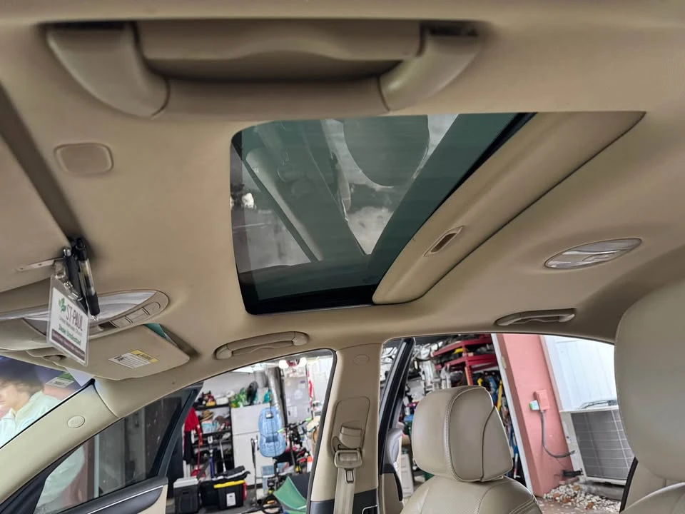 2012 Hyundai Genesis - Image 7 of 20
