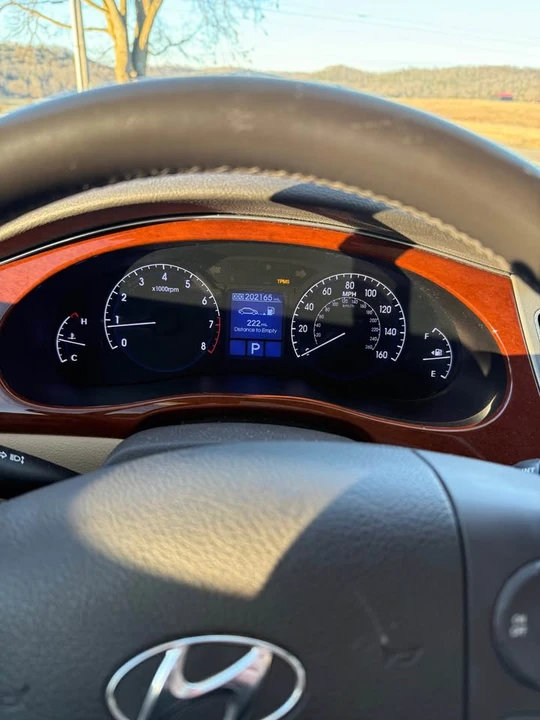 2012 Hyundai Genesis - Image 3 of 8