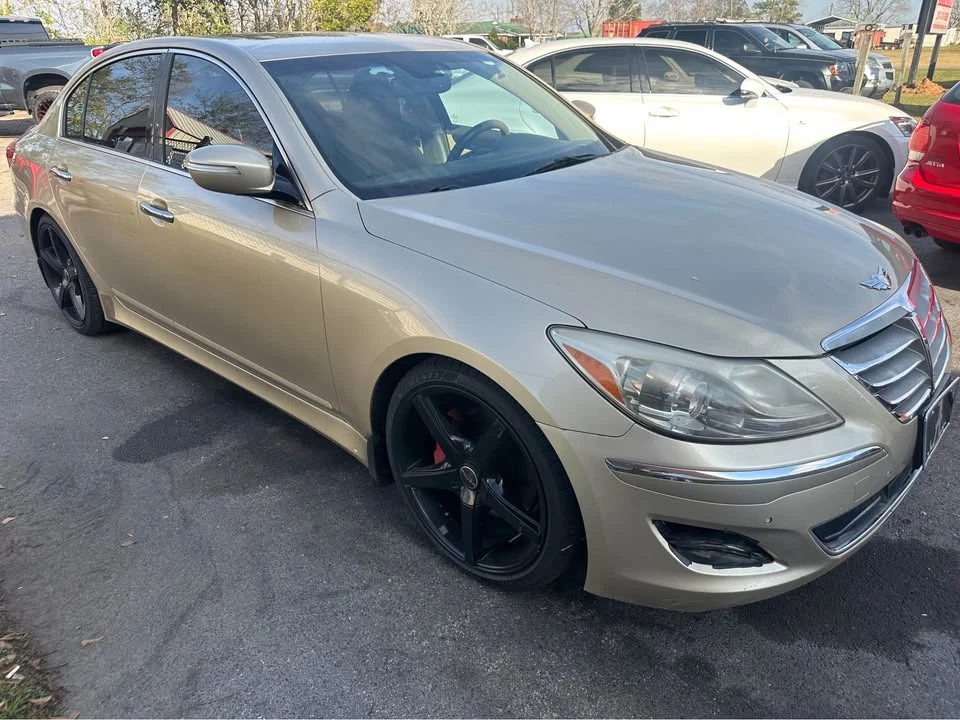 2012 Hyundai Genesis - Image 2 of 9