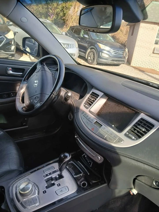 2012 Hyundai Genesis - Image 10 of 11