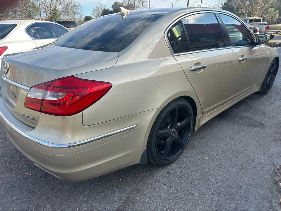 2012 Hyundai Genesis - Image 7 of 9